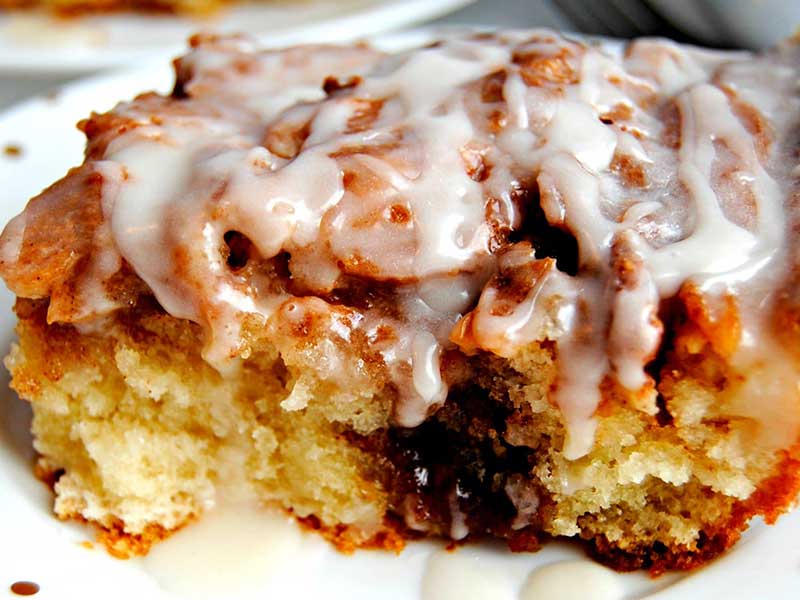 Cinnamon Roll Cake