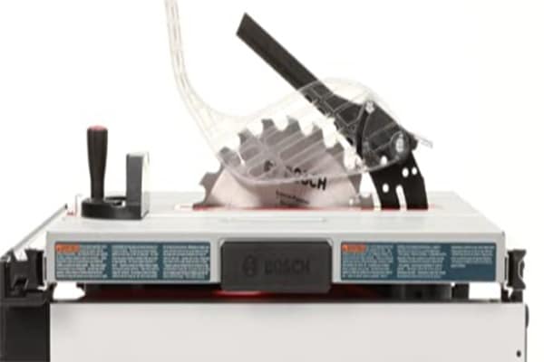 bosch 10-inch portable jobsite table saw gts1031 with one-handed carry handle