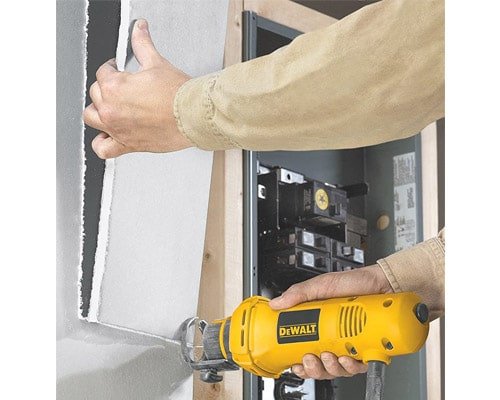 handling dewalt dw660