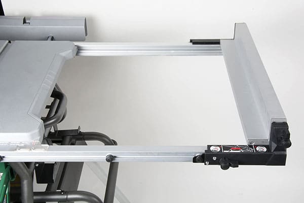 hitachi c10rj 15-amp jobsite table saw with rip capacity and fold and roll stand